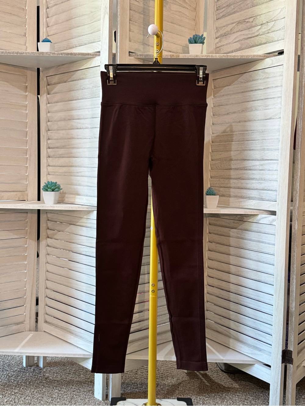 Butt lifting Burgundy Workout Leggings- Medium